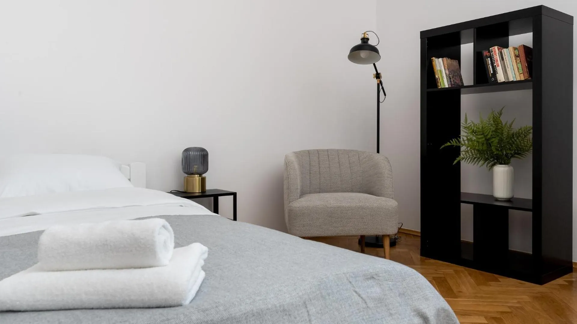 Old Town 2-Bedroom Apartment Krakow